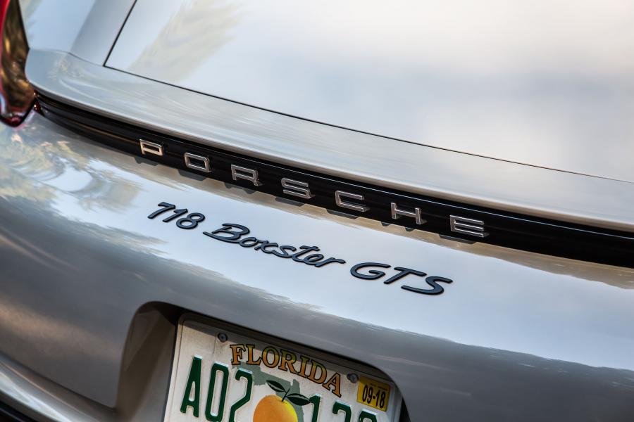 Логотип Porsche 718 Boxster GTS (982) 2018 года  (NA) (фото 24 из 40)